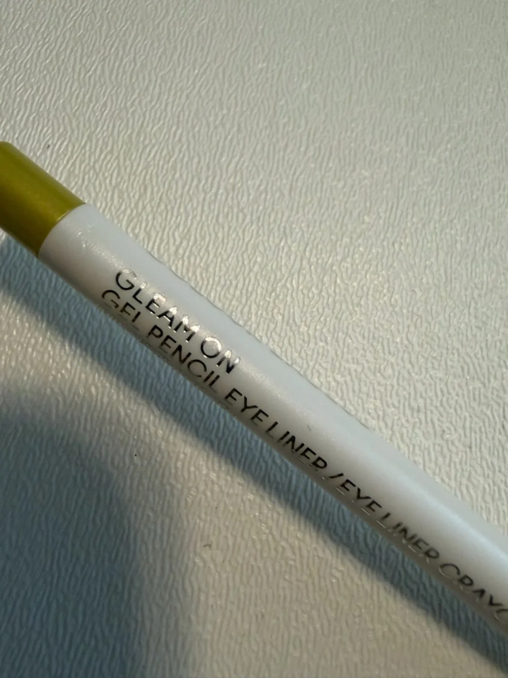MAC Colour Pencil Eye Liner in “Gleam On”